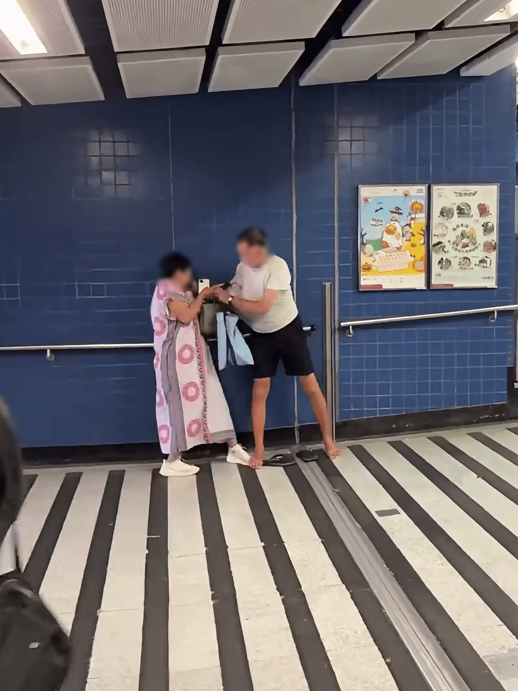 現場為大圍站A出口外。Threads:0gay1joke 現場為大圍站A出口外。Threads:0gay1joke