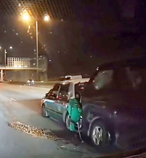 fb「突發馬路車cam大全」影片截圖
