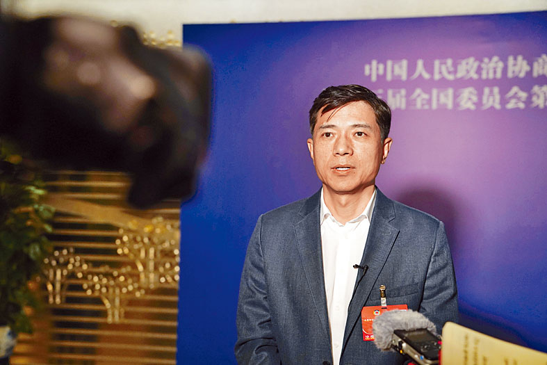 李彦宏指出，百度很快会正式推出「文心一言」大模型3.5版本。