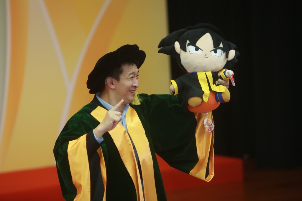 蘇樺偉獲教大頒榮譽院士。 教大提供