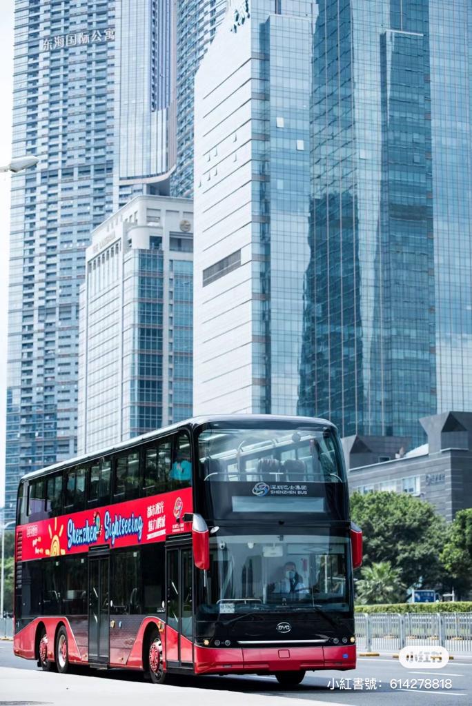 深圳旅游观光巴士外观。