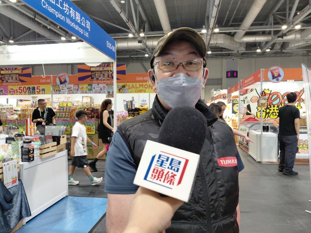 慈雲山居民司徒先生每年都會入場。
