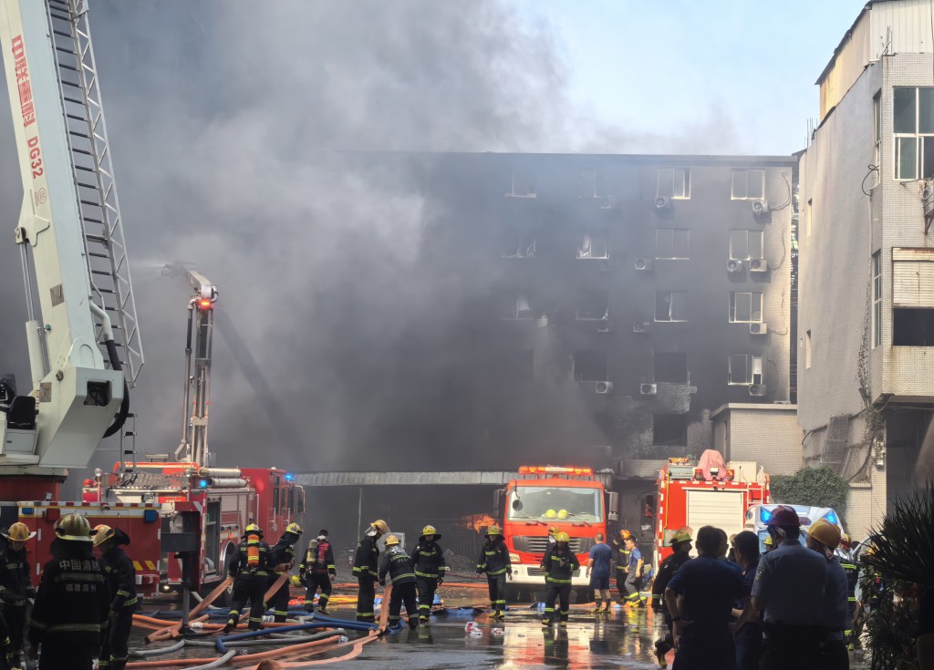 福建晉江鞋廠7月9日發生火災，多人死傷。新華社