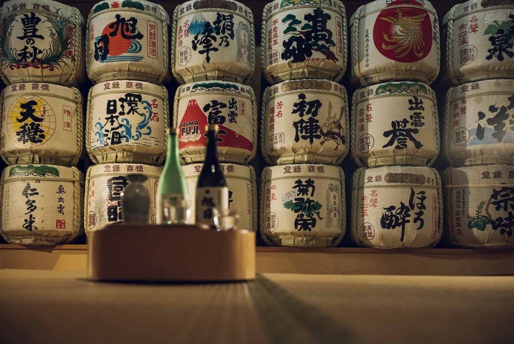 来到「界 玉造」的「日本酒BAR」，可尝到岛根县的地酒滋味。