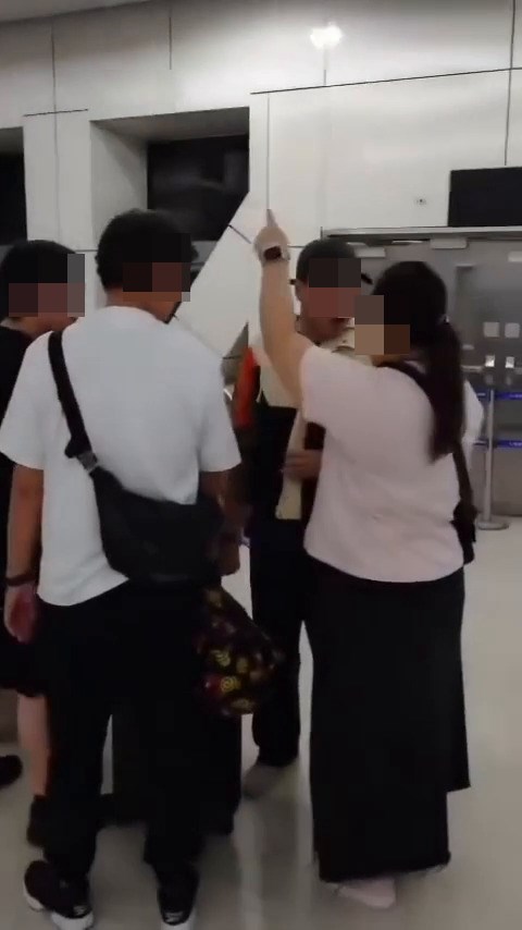 資料來源:Din Dong@facebook香港突發事故報料區及討論區 資料來源:Din Dong@facebook香港突發事故報料區及討論區