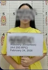 中國男在菲用交友App約砲,遭變性人拍片勒索,警捕四名疑犯。 中國男在菲用交友App約砲,遭變性人拍片勒索,警捕四名疑犯。