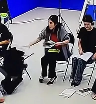 新疆高校学生堂上“钓鱼”，失控前仆铲地画面，笑爆全网。抖音