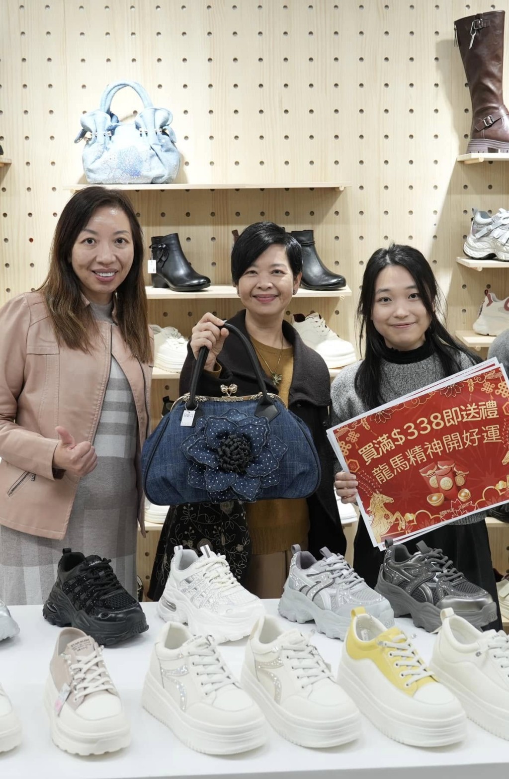 創業家店「 RE:I ON」堅持售賣「好看不貴」的鞋款。何永賢fb圖片