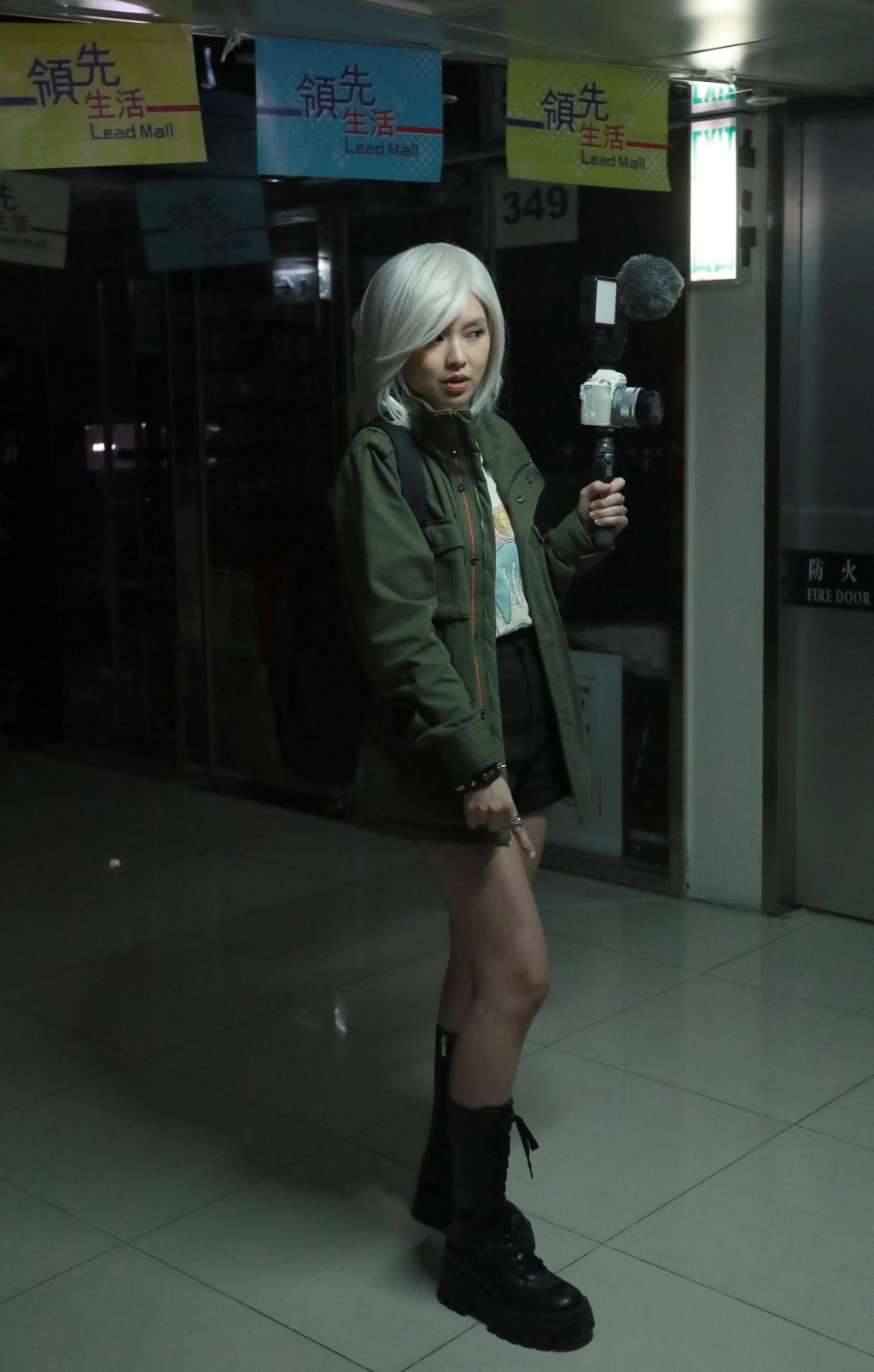 蘇麗珊演KOL，喺商場直播時遇上靈異事件。