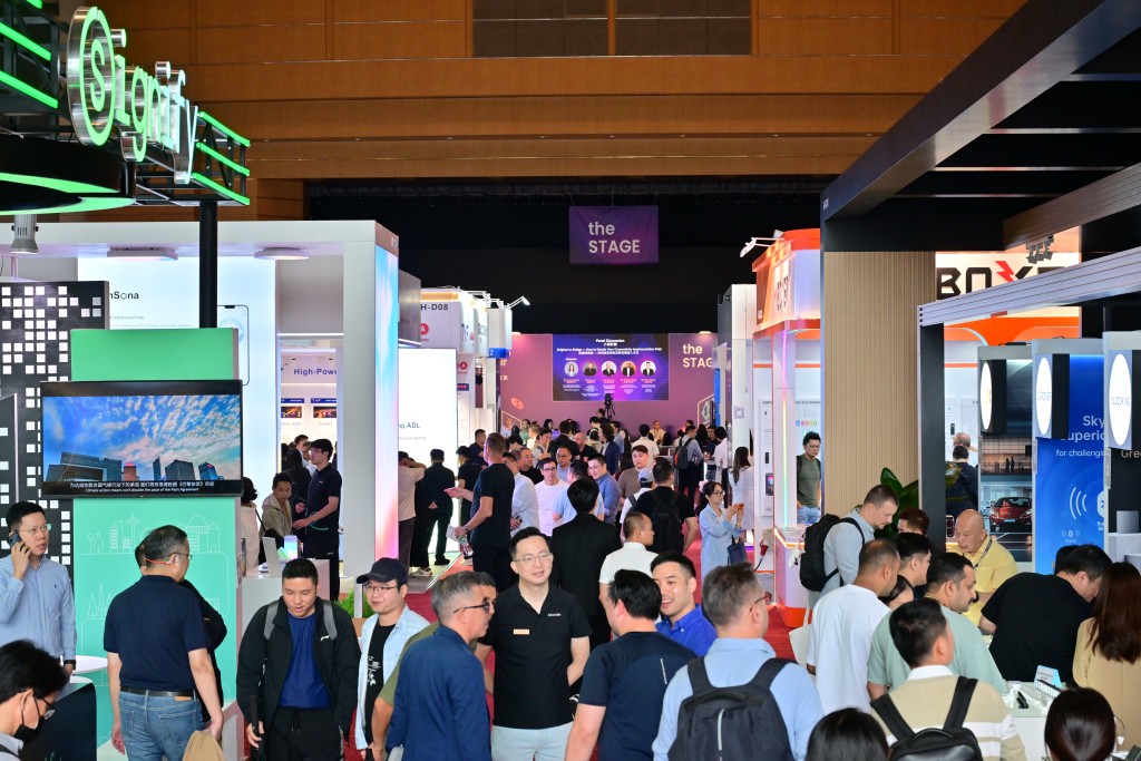 秋燈展焦點展區「互聯照明館」載譽歸來，網羅約70個頂尖品牌，展示智能照明及物聯網應用方案。