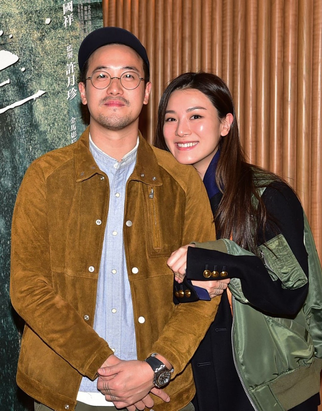 王敏奕拍親熱戲唔使同老公曾國祥備案。