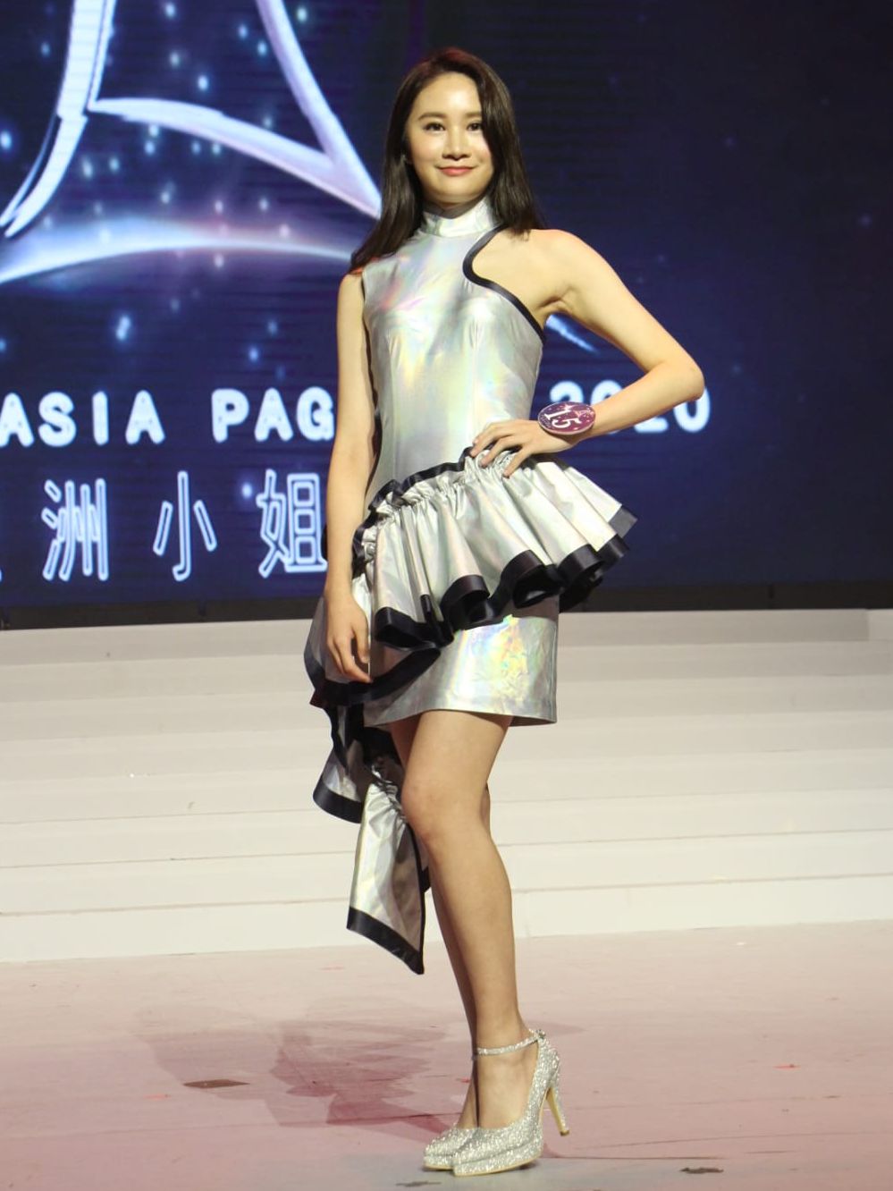 趙桐恩驚拎完友誼小姐獎有得入三甲。