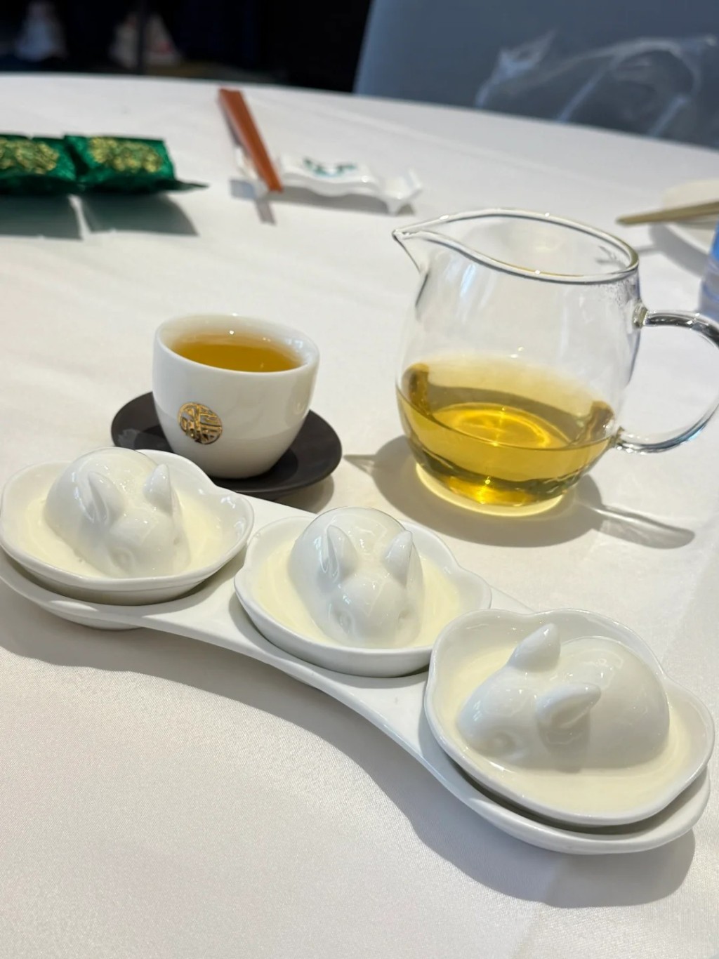 廣東的茶位費文化近年常有爭議。小紅書 廣東的茶位費文化近年常有爭議。小紅書