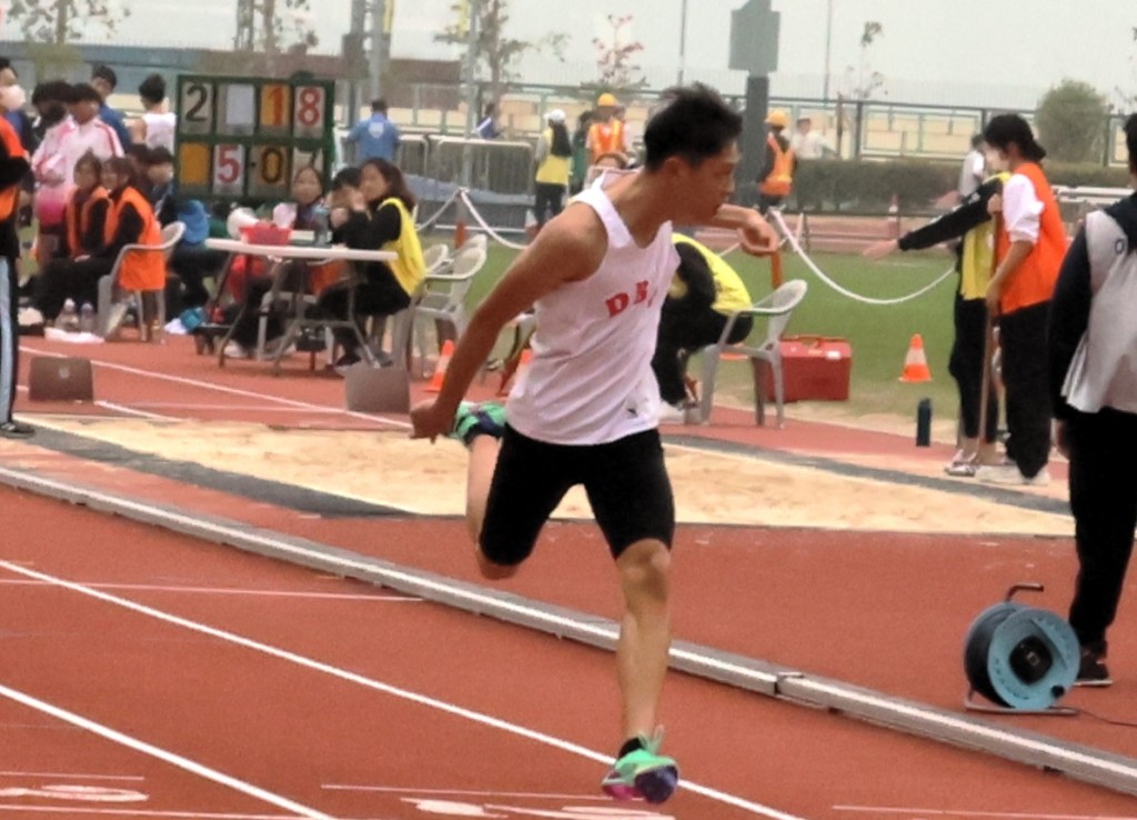 古綽峰在男子200米Ｃ組初賽破紀錄。陸永鴻攝