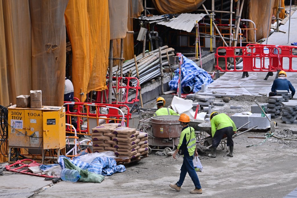 今年1月接獲43宗與假招聘有關的詐騙個案,涉及套取地盤工人個人資料。資料圖片 今年1月接獲43宗與假招聘有關的詐騙個案,涉及套取地盤工人個人資料。資料圖片