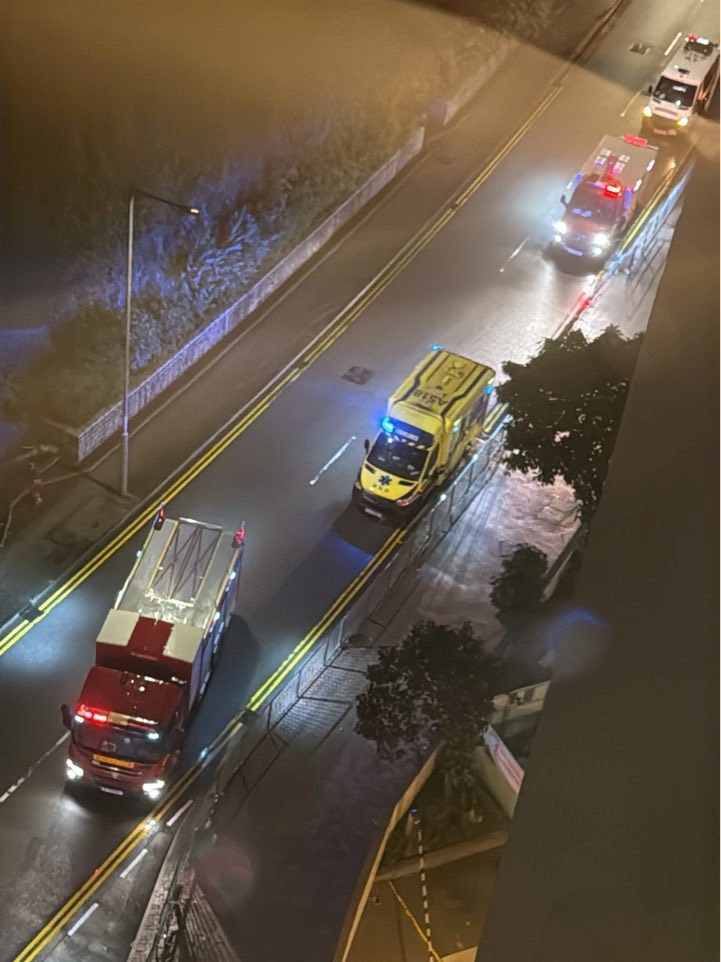 大批消防車在場戒備。FB:九龍灣朋友 大批消防車在場戒備。FB:九龍灣朋友