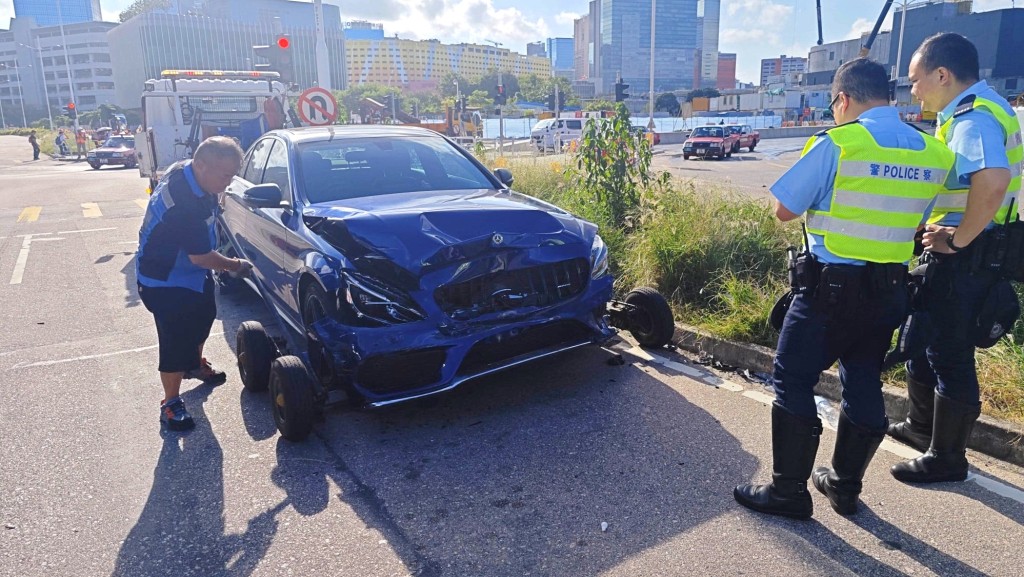 平治車頭損毀。 