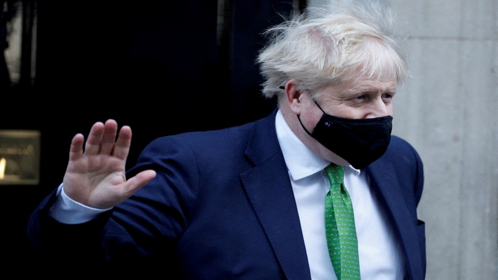 約翰遜深夜發聲明指英國不會容忍俄作出破壞局勢穩定的行徑。REUTERS