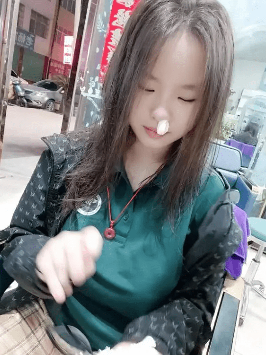 小雅曾是一名活潑可愛的女孩。（網絡圖片）