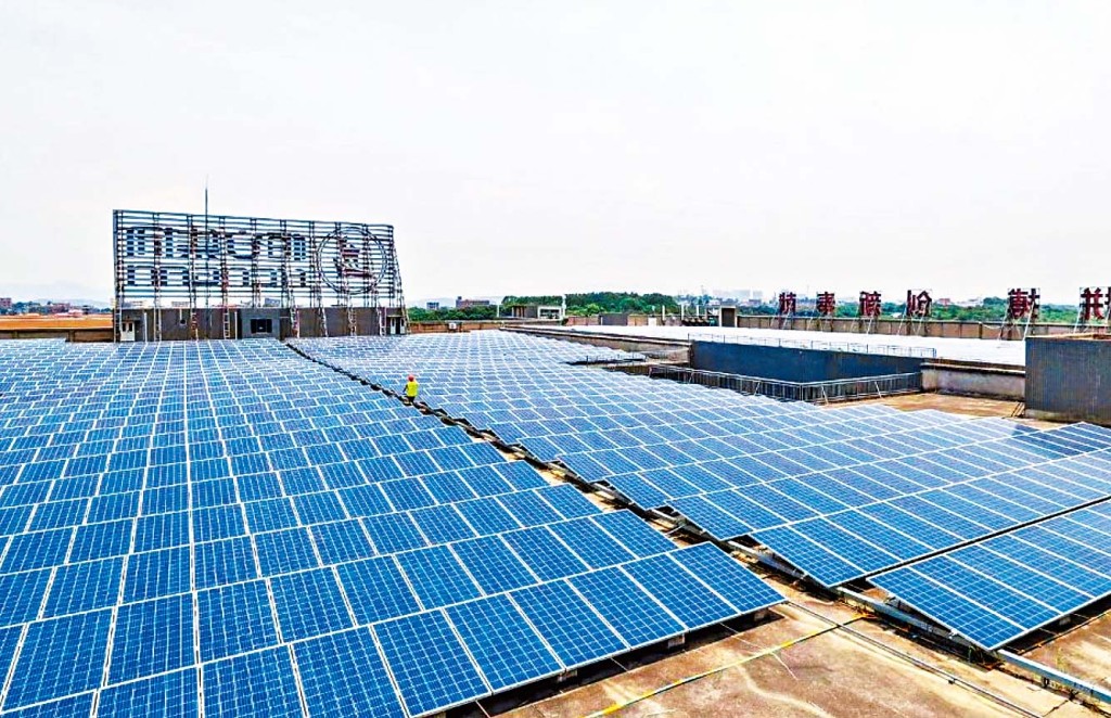 各方面實踐碳排放,恒安已於14 家生產公司安裝了屋頂光伏,累計裝機容量超過50MW 再生能源,從生產鏈開始源頭減廢,為環保出一分力,企業形象亦變好,也是對持份者的回報。 各方面實踐碳排放,恒安已於14 家生產公司安裝了屋頂光伏,累計裝機容量超過50MW 再生能源,從生產鏈開始源頭減廢,為環保出一分力,企業形象亦變好,也是對持份者的回報。