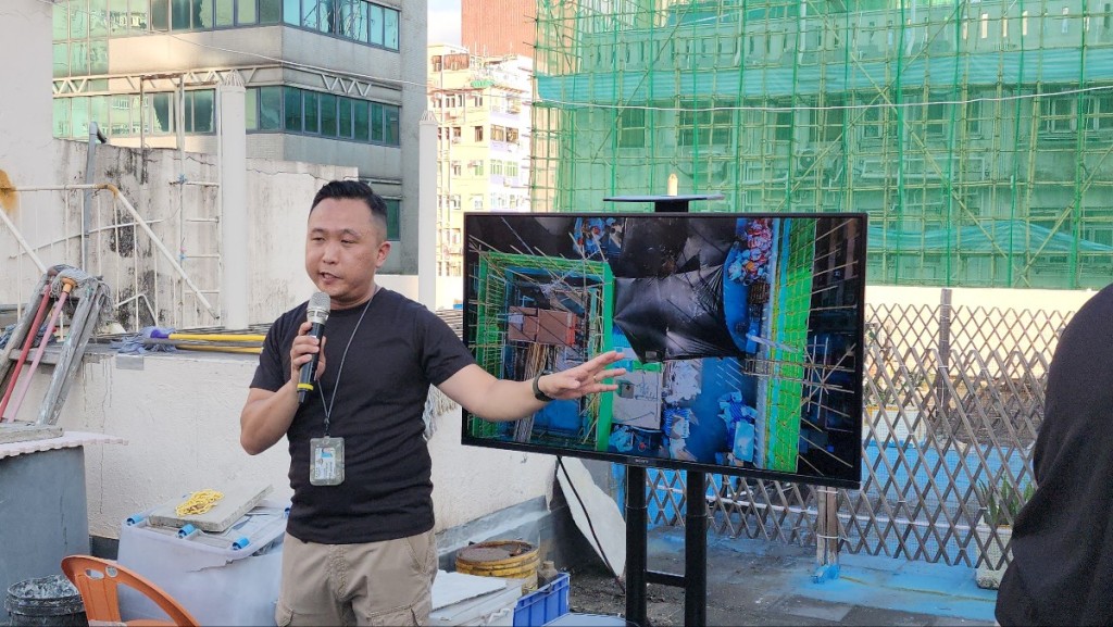 油尖警區行動主任沈立志表示,無人機增加巡邏覆蓋面積,覆蓋到步巡未能巡視到的盲點。 油尖警區行動主任沈立志表示,無人機增加巡邏覆蓋面積,覆蓋到步巡未能巡視到的盲點。