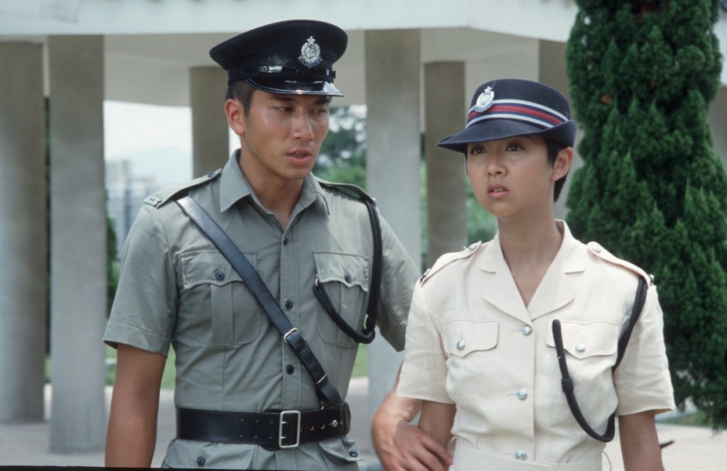 即是薛凯琪2003年入行初期拍过无綫剧《学警雄心》，周柯宇才1歳。