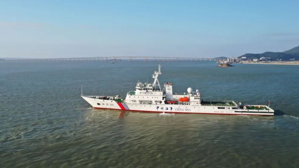 台湾海峡首艘大型巡航救助船「海巡06」轮。