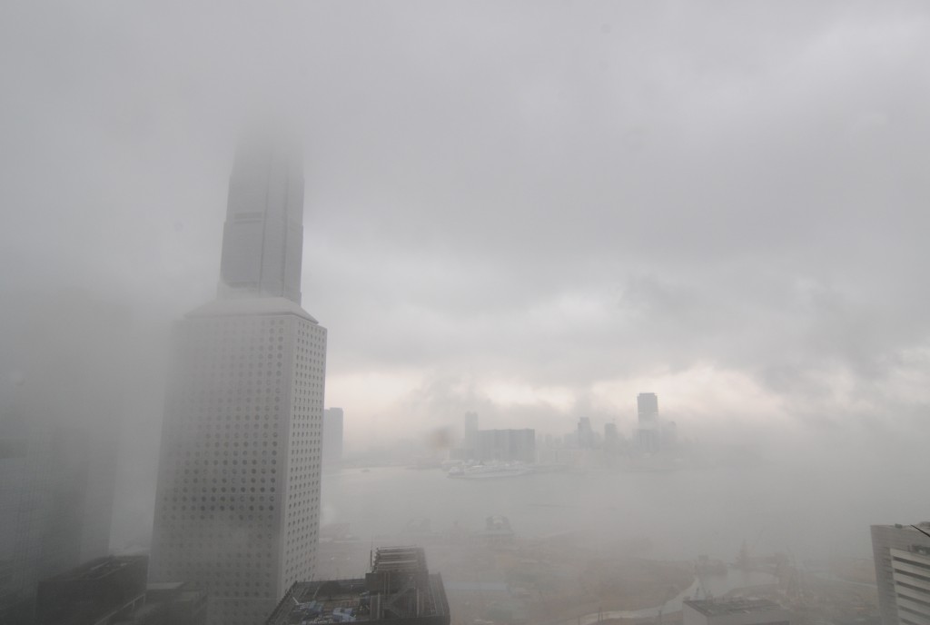 影響華南及其沿岸海域的颮線,通常會在春末夏初時,伴隨南下的冷鋒或低壓槽出現。資料圖片 影響華南及其沿岸海域的颮線,通常會在春末夏初時,伴隨南下的冷鋒或低壓槽出現。資料圖片