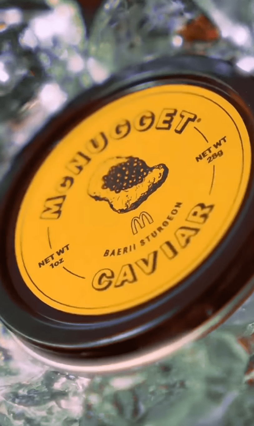 每份套餐包含一罐1盎司（約28克）Paramount魚子醬。麥當勞IG（下同）
