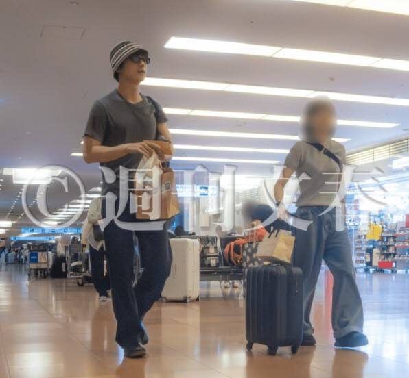 坂口健太郎被爆有一位拍拖4年的化妝師女友。