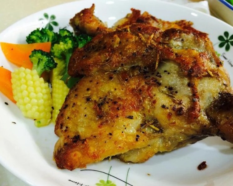 香煎迷迭香雞腿排。網圖