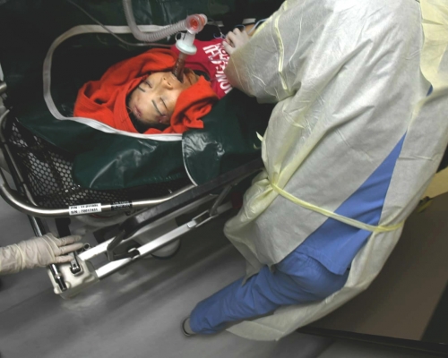 女子墮海昏迷送院搶救後死亡。