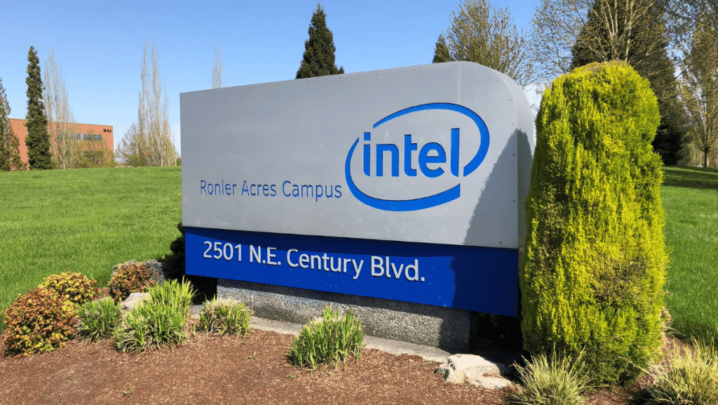 Intel季績遜預期 宣布裁員兼停派息 盤後曾跌近20%