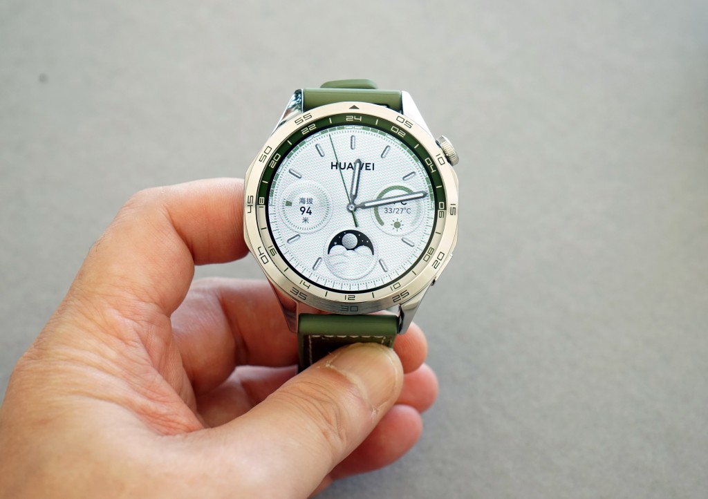46mm版本HUAWEI WATCH GT 4錶殼同時應用圓形及八邊形設計元素。