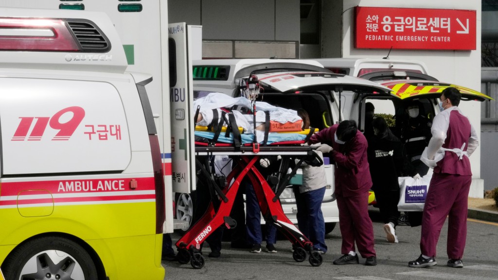 南韓有病人跌破額頭輾轉3間醫院失救亡。 美聯社示意圖