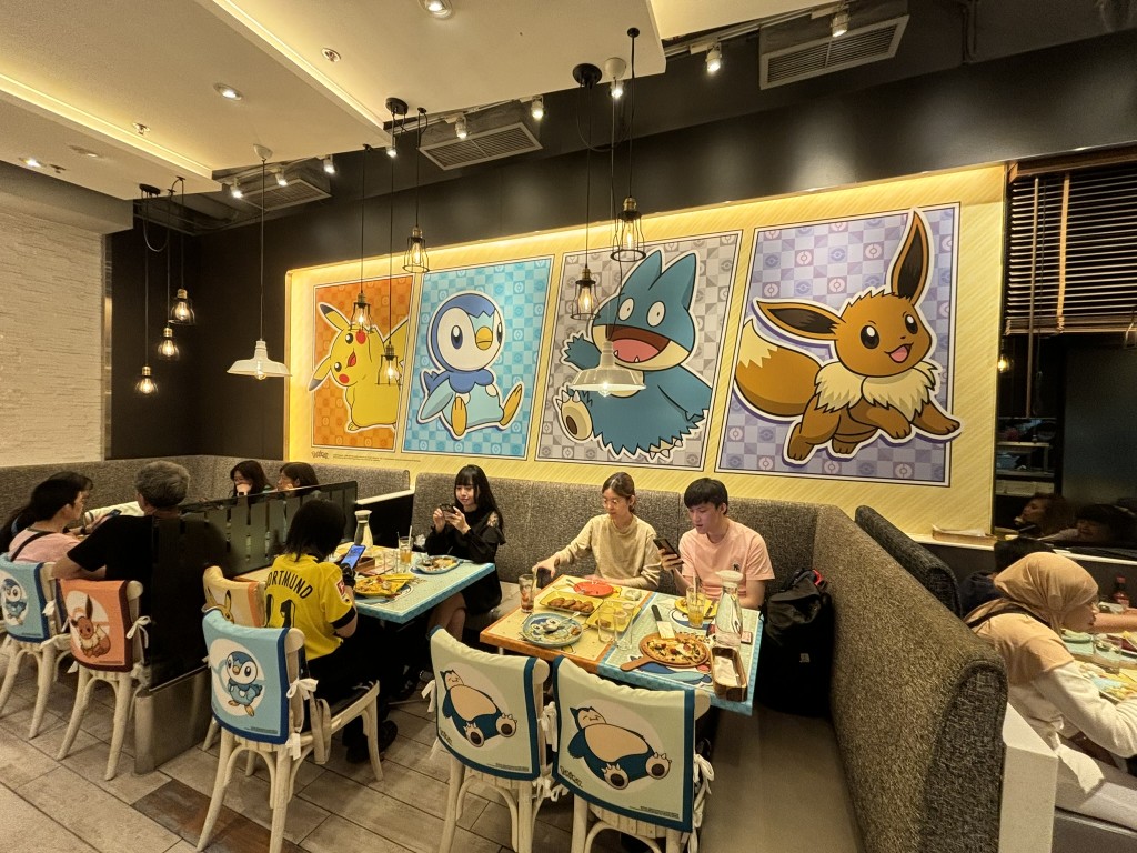 Pokemon首度登陸Pizza Hut，一眾人氣角色Pikachu、妙蛙種子、小火龍、傑尼龜等齊齊來到香港與大家見面。（圖片來源：《親子王》）