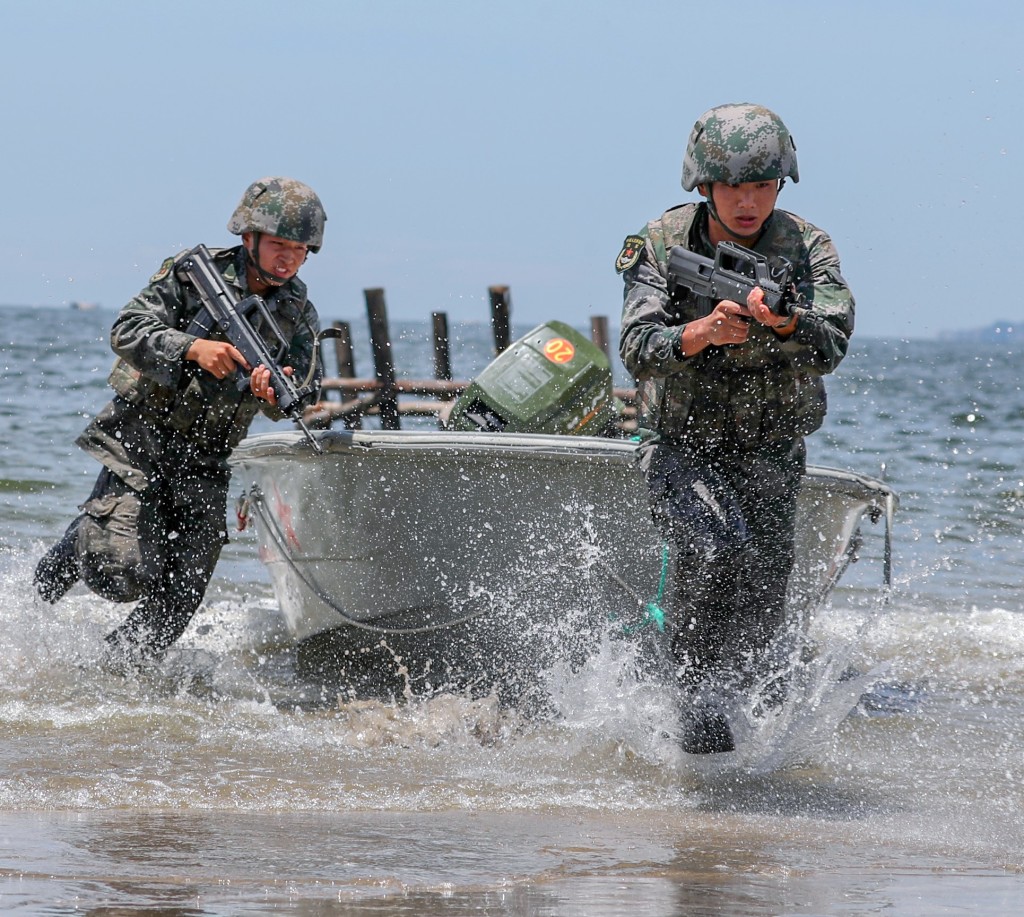 解放軍的登陸作戰演習。