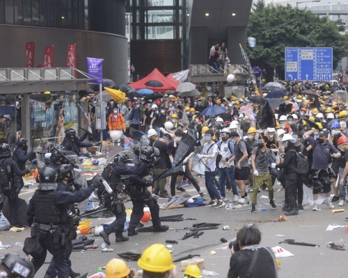 歐洲議會要求歐盟暫停向港府出口防暴裝備。資料圖片