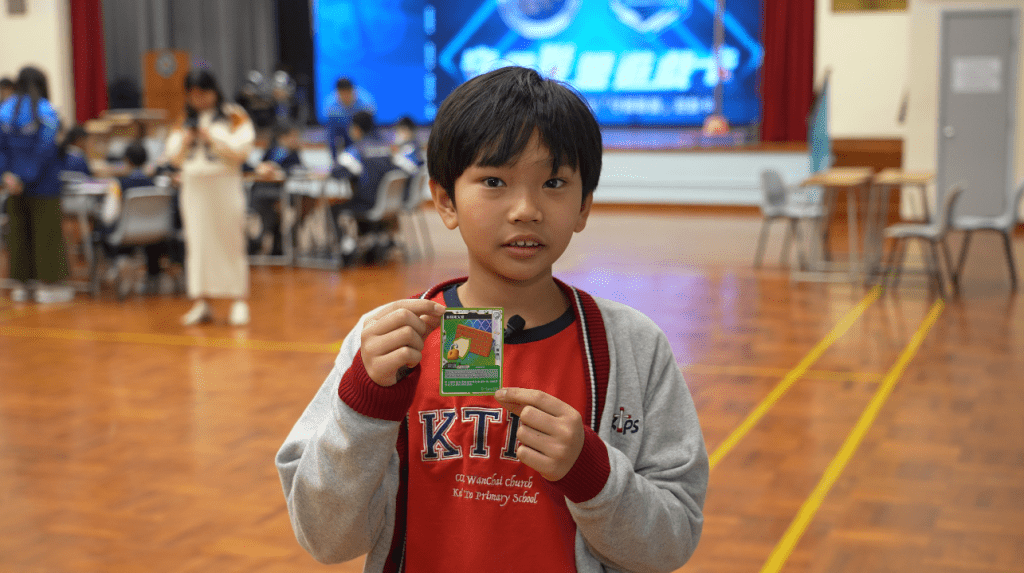 中華基督教會灣仔堂基道小四生Adam印象最深的遊戲卡是解除防火牆，他可以用這張牌提醒家長及同學不要受騙。