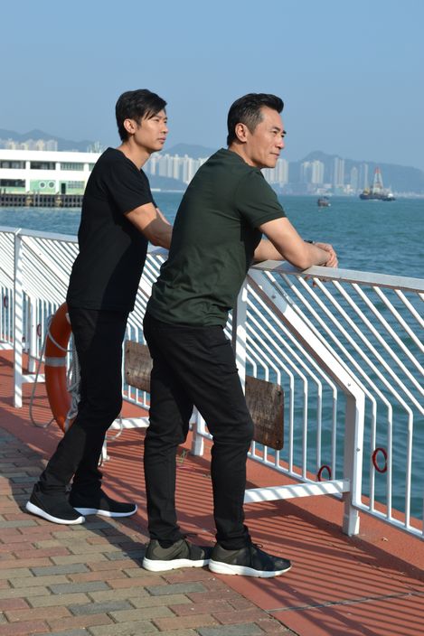 李偉健（左）在歐瑞偉面前總是既尊敬又帶點害羞，而KC則有如師傅般教導Terry演戲。
