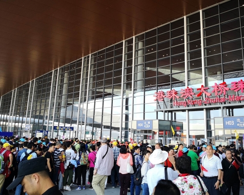 民建聯今日致函運輸及房屋局局長陳帆,提出港珠澳大橋口岸改善措施建議。資料圖片