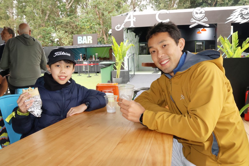 球迷劉先生。徐嘉華攝