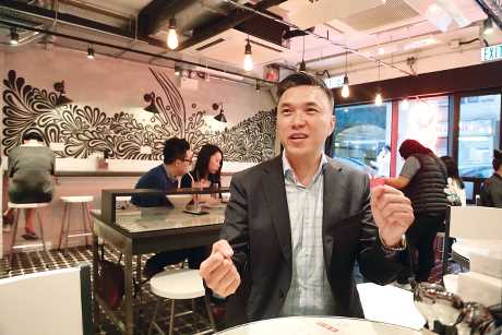 香港紡織及成衣研發中心行政總裁許丕績。資料圖片 香港紡織及成衣研發中心行政總裁許丕績。資料圖片