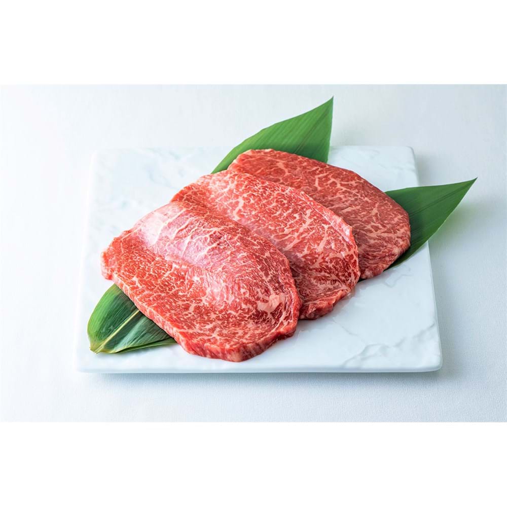 北海道國產牛肩肉扒/原價$130/100克、優惠價$118/100克。