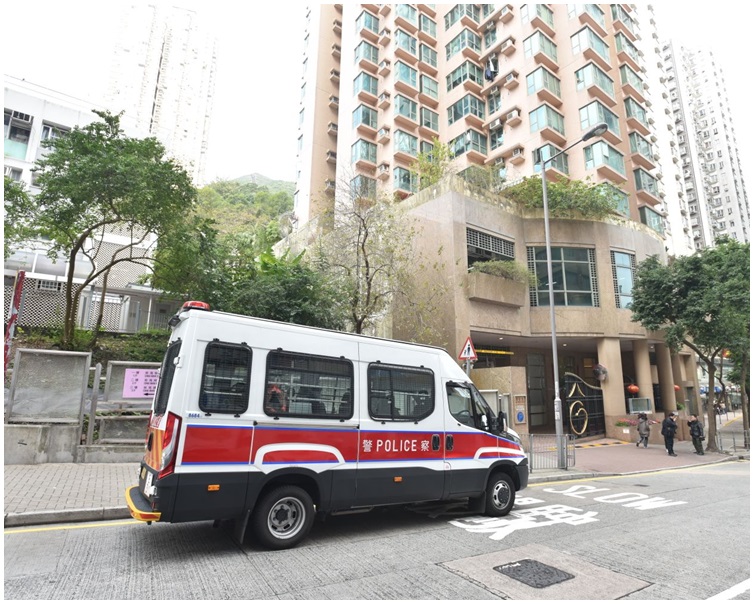 外傭涉以凍水替兩少主沖涼,警員到場調查。