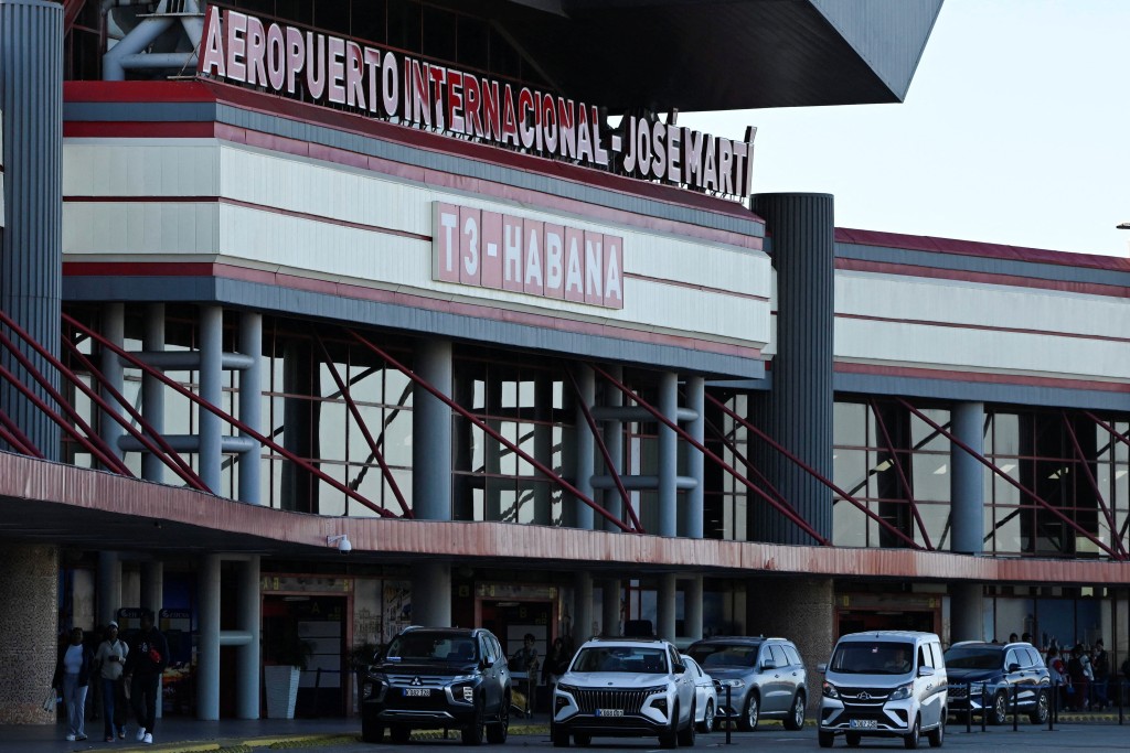 古巴警告航空公司燃油供應告急 燃油料短缺至3月中。路透社