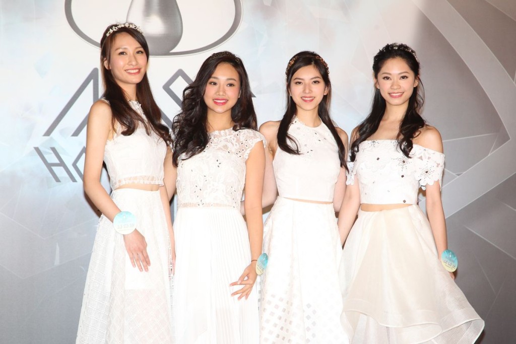 鄺美璇家姐鄺美琪(右二)當年被視為熱門,卻在20強被淘汰。