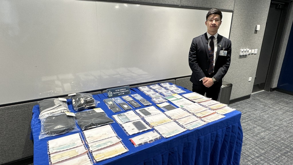 警拘12名網購「彈票黨」涉180萬元 有騙徒聲稱轉數不慎呃退款 賣家貨財兩失