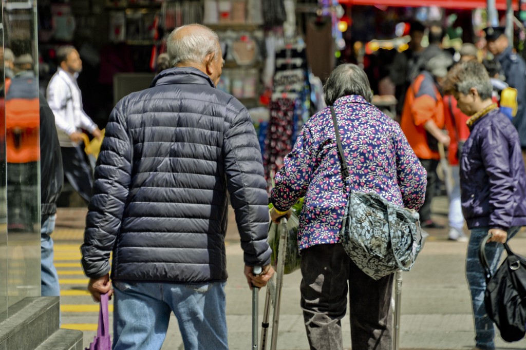 丘應樺稱到2043年，每3個港人就有1個滿65歲，是龐大群組，不認同他們的經濟能力有限。