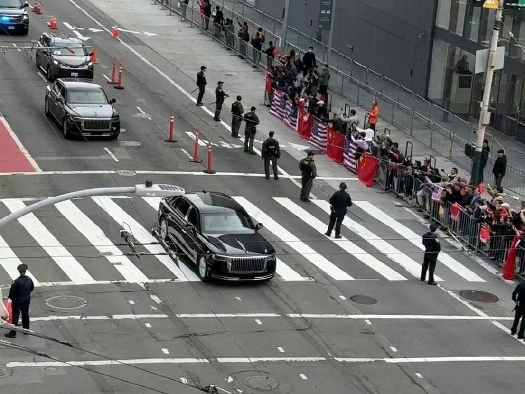 习近平的「红旗」座驾出现在美国三藩市街头。